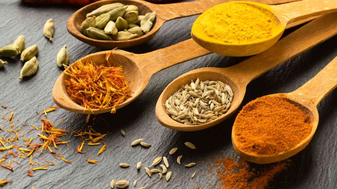 Spices-Whole/Powder